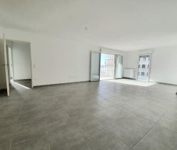 A vendre APPARTEMENT DUPLEX NEUF T4 101 M2 TERRASSE BORD DE MER MARSEILLE