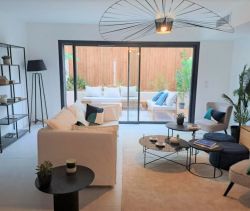 A vendre APPARTEMENT DUPLEX T4 126 M2 TERRASSE BORD DE MER MARSEILLE