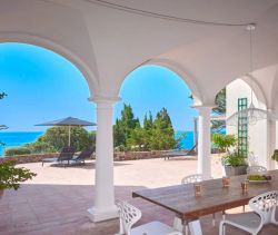 For sale 10 ROOM VILLA 400 M² WATERFRONT NEAR CANNES THEOULE SUR MER