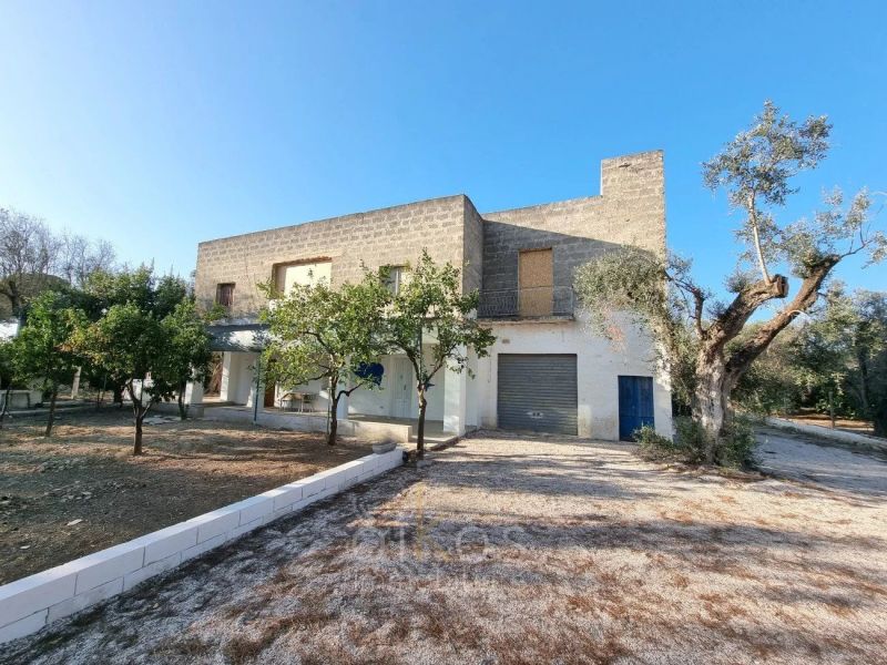For sale Country house 15 rooms 281 m² oria
