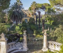 En venta villa histórica 25 habitaciones 915 m² en Puglia Mesagne