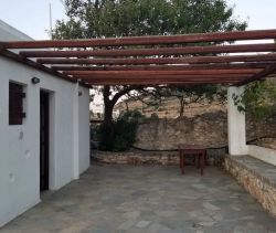 For sale Magnificent land 9792 M² AND HOUSE 50 M² MARATHI PAROS  