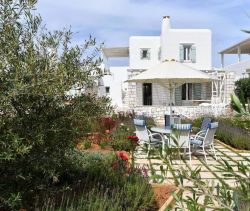 For rent House FOR HOLIDAY RENTAL 6 BEDS 500m from PAROS beach