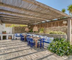 For rent BEAUTIFUL PROPERTY FOR HOLIDAY RENTAL 10 BEDS NAOUSSA PAROS