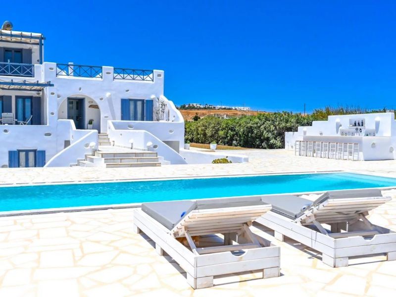 For rent Villa FOR HOLIDAY RENTAL 12 BEDS seafront swimming pool PAROS