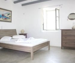 For rent Studio FOR HOLIDAY RENTAL 2 BEDS Ysterni PAROS
