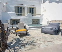 For rent House FOR HOLIDAY RENTAL 10 BEDS Jacuzzi -ISTERNI PAROS