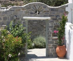 For rent House FOR HOLIDAY RENTAL 8 BEDS PAROS
