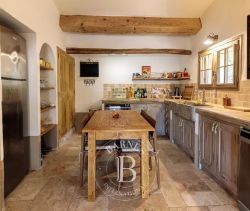 For rent TYPICAL VILLA FOR HOLIDAY RENTAL 6 BEDS Porto-Vecchio