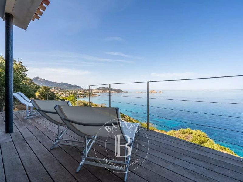 For sale architect-designed villa 4 ROOMS 108 M² breathtaking sea view L'ILE ROUSSE