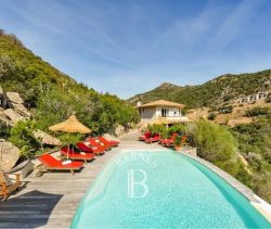 For rent villa FOR HOLIDAY RENTAL swimming pool sea view PORTO VECCHIO