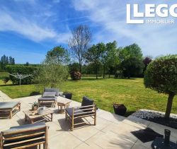 MAISON  DE MAîTRE  LA ROCHE SUR YON