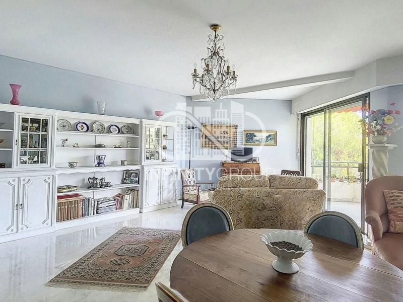 A vendre APPARTEMENT DE PRESTIGE T3 89 M2 TERRASSE BORD DE MER JUAN LES PINS