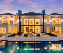 A vendre TRES belle villa moderne 10 PIECES VUE MER  Marbella  