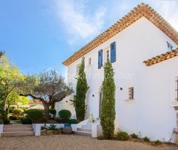 A louer MAISON  5 PIECES 210 M2 BORD DE MER SAINT TROPEZ