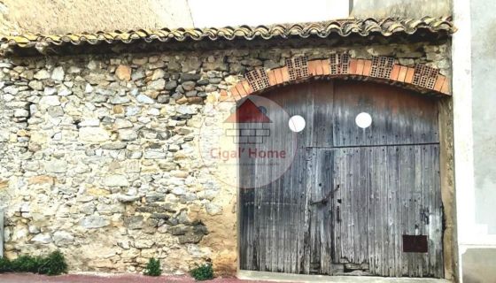 A vendre LOFT  1 PIECES 130 M2 BORD DE MER LA PALME