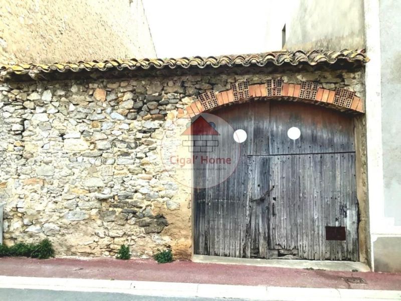 A vendre LOFT  1 PIECES 130 M2 BORD DE MER LA PALME