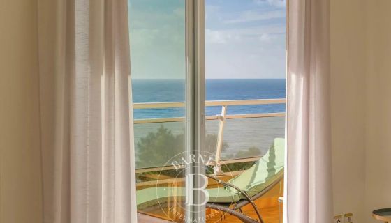 For sale luxury apartment T4 115 M² near beach SEA VIEW AJACCIO