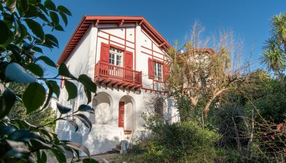 For sale Beautiful house in the Winter Park 6 ROOMS 110 M² BIARRITZ