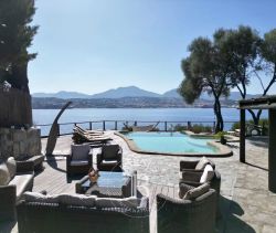 For rent VILLA FOR HOLIDAY RENTAL 12 BEDS WATERFRONT Propriano Olmeto