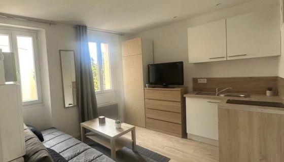 A louer APPARTEMENT T2 22 M2 BORD DE MER VALLAURIS