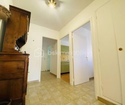 A louer APPARTEMENT DE PRESTIGE T3 67 M2 TERRASSE BORD DE MER SANARY SUR MER