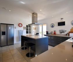 A vendre MAISON  6 PIECES 235 M2 BORD DE MER BEZIERS