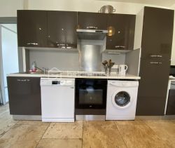 A louer APPARTEMENT T5 81 M2 BORD DE MER TOULON