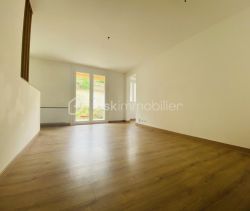 A louer APPARTEMENT T3 54 M2 BORD DE MER TOULON