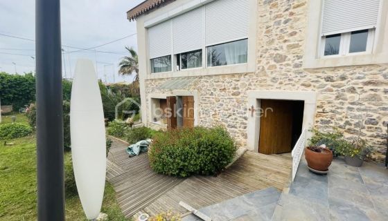 A louer MAISON  DE MAîTRE BORD DE MER SETE