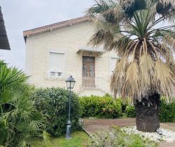A louer MAISON  DE MAîTRE BORD DE MER SETE