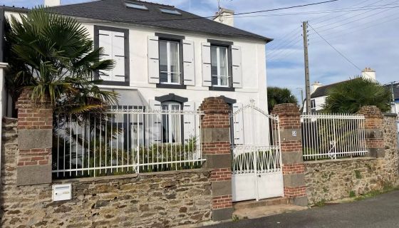 For sale Character house 8 ROOMS 215 M² sea view Brest 