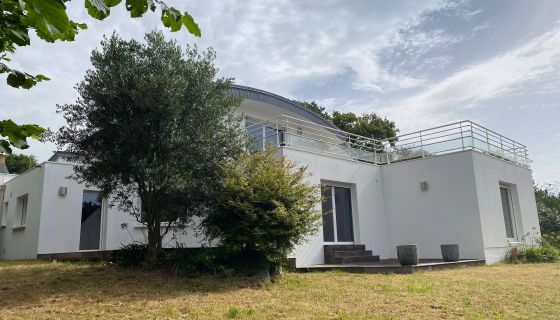 For sale Beautiful contemporary house 7 rooms 202 m² redene