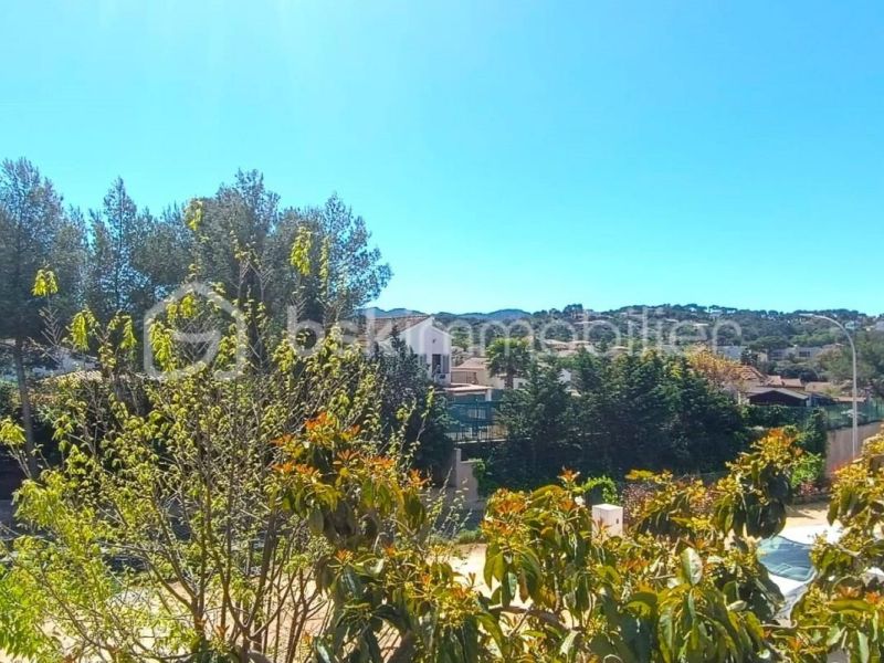 A louer APPARTEMENT T3 75 M2 TERRASSE PLAGE à PIED SIX FOURS LES PLAGES