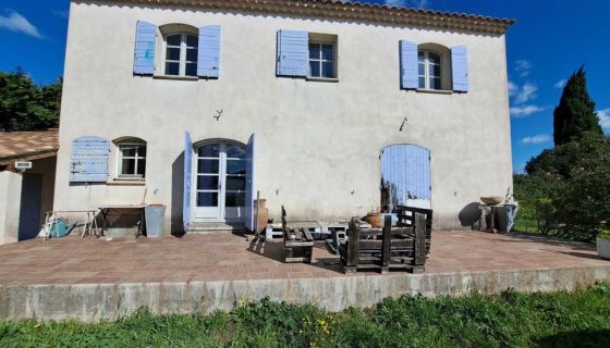 A louer MAISON  4 PIECES 167 M2 BORD DE MER ARLES