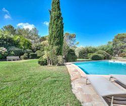 A vendre VILLA 6 PIECES 180 M² PLAIN PIED PUGET SUR ARGENS