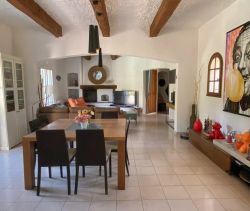 A vendre VILLA 6 PIECES 180 M² PLAIN PIED PUGET SUR ARGENS