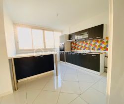 A vendre APPARTEMENT T2 59 M2 BORD DE MER MARSEILLE