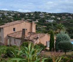 MAISON  DE MAîTRE BORD DE MER LES ISSAMBRES