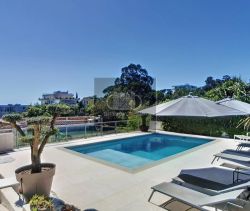 A louer MAISON  CONTEMPORAINE BORD DE MER VALLAURIS