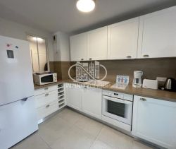 A louer APPARTEMENT T3 56 M2 TERRASSE BORD DE MER ANTIBES