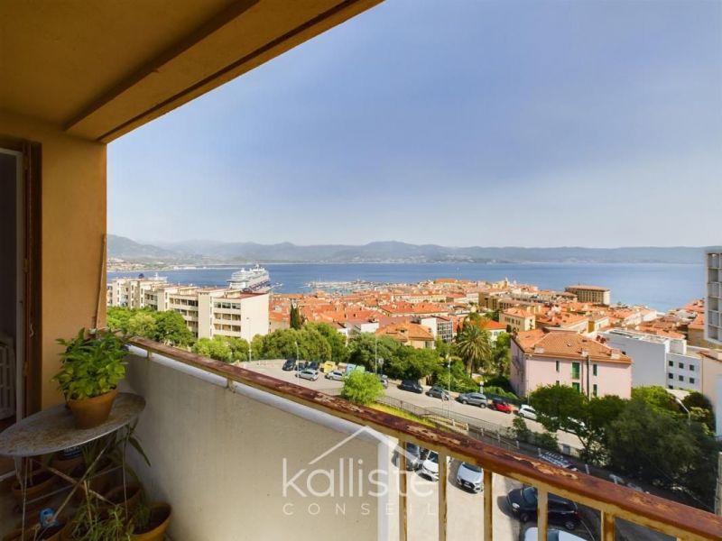 APPARTEMENT T3 53 M2 TERRASSE VUE MER AJACCIO