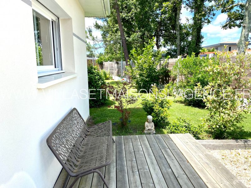 For sale Contemporary VILLA 6 ROOMS 182 M² ANDERNOS LES BAINS