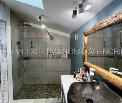 En venta MUY HERMOSA CASA DE 5 HABITACIONES EN CARCTERE 156 M² LE PORGE