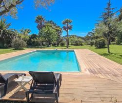 For sale LARGE BASTIDE 6 ROOMS 265 m² SWIMMING POOL ROQUEBRUNE SUR ARGENS  