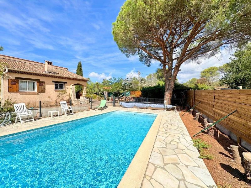 For sale 5 ROOM VILLA 130 M² SEASIDE SAINT RAPHAEL BOULOURIS  