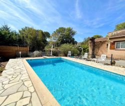 A vendre VILLA 5 PIECES 130 M² BORD DE MER SAINT RAPHAEL BOULOURIS  