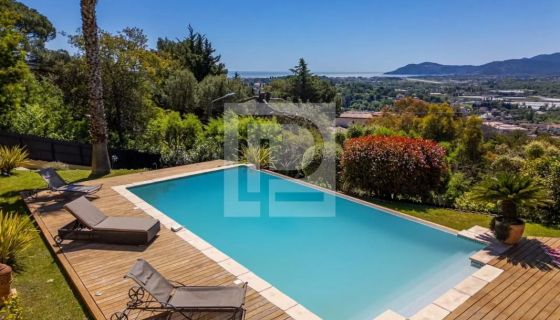 MAISON  5 PIECES 175 M2 VUE MER MOUGINS