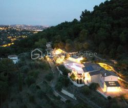 A louer MAISON  6 PIECES 240 M2  GRASSE