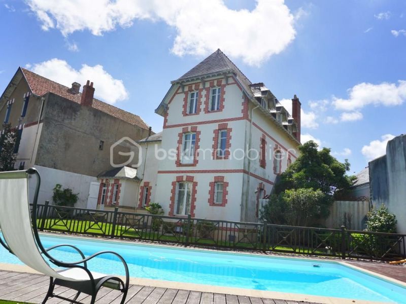 MAISON  DE MAîTRE PIEDS DANS L'EAU LE CROISIC